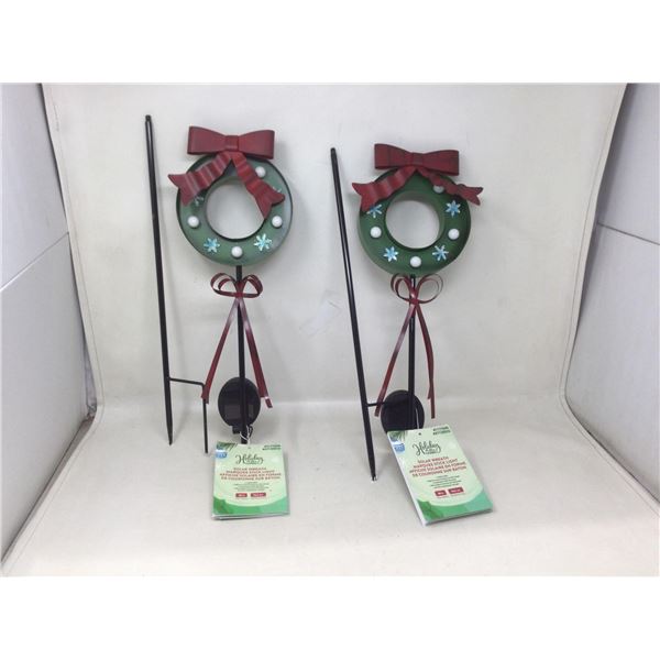 Holiday Living Solar Wreath Marquee Stick Light (2ct)