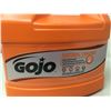 Image 2 : Gojo Natural Orange Pumice Hand Cleaner (3.78L)