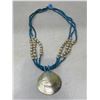 Image 1 : Blue Beaded shell necklace