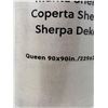 Image 3 : Brown queen size sherpa blanket