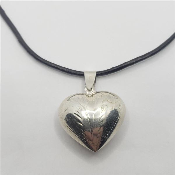 Silver Heart Shape 20" Necklace (~weight 3.3g), Suggested Retail Value $120