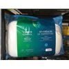 Image 1 : Climate Control 2-in-1 Reversible Memory Foam Pillow