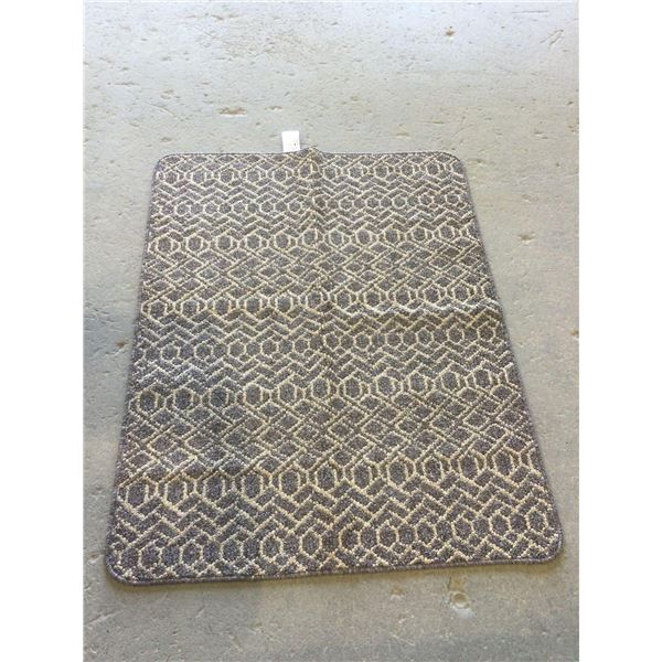 Accent Rug (36 in x 47in)