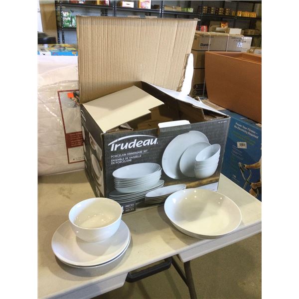 Trudeau Porcelain Dinnerware Set