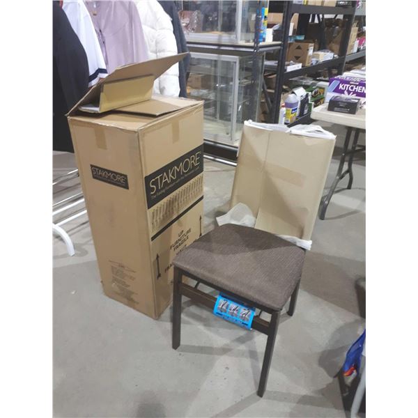 Stakmore 2 Folding Chairs