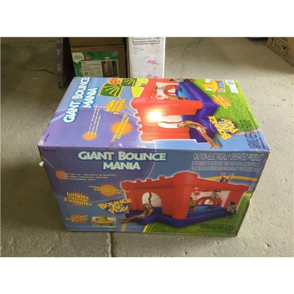 Giant Bounce Mania Inflatable Bouncer (13ft x 11ft x 9ft)