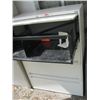 Image 2 : 4 DRAWER LATERAL FILING CABINET