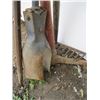 Image 2 : BUNDLE OF GARDEN TOOLS, HOGGER, ETC.