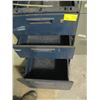 Image 2 : SMALL 3 DRAWER CABINET