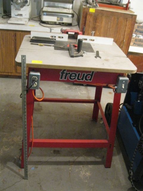 FREUD SHAPER ROUTER TABLE WITH MASTERCRAFT ROUTER