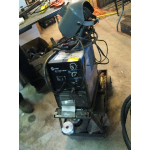 MILLERMADIC 130XP 115V WIRE FEED WELDER WITH TANK & HELMET, WIRE & CART