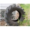 Image 8 : CASE TRACTOR WITH EXTRA TIRE - RUNNING