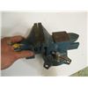 Image 2 : 3" SWIVEL BENCH VICE