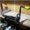 Image 2 : CAST IRON CLAMP ON APPLE PEELER/CORER
