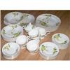 Image 1 : Knowles Service for 8 Dinnerware Buttercup #1798389