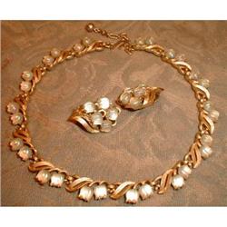 TRIFARI Lily of the Valley NECKLACE & Ears SET #1798552