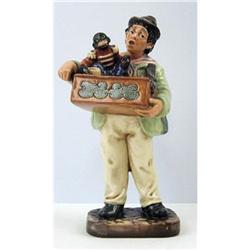 ROYAL DOULTON FIGURINE: ORGAN GRINDER #1844949