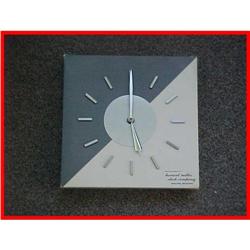 Rare Electric Howard Miller Box Carton Clock #1795354