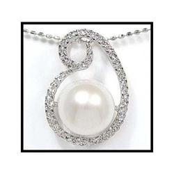 PLATINUM PEARL AND DIAMOND PENDANT(price was #1858511