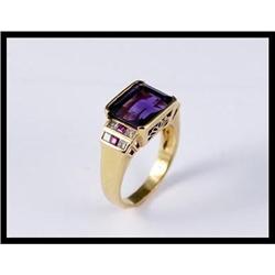 Gorgeous 18K Yellow Gold Amethyst Ring. #1858520