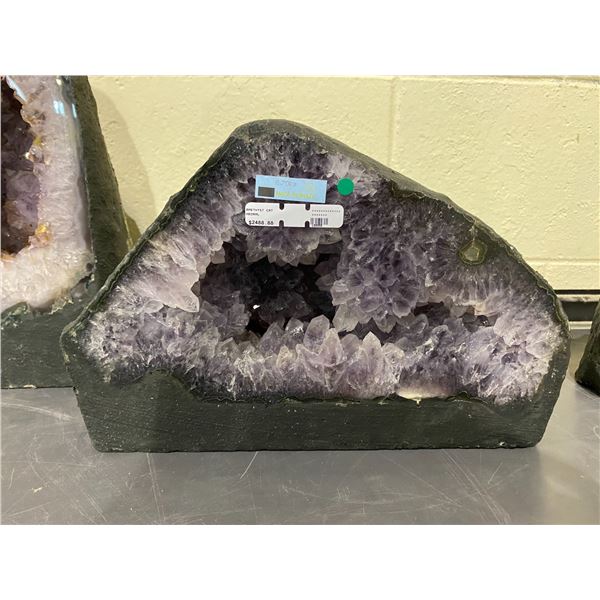 AMETHYST GEODE CATHEDRAL RETAIL $2488.88, 8.70KG APPROX 12.5"W X 8"H