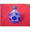 Image 1 : Bi-color Peking glass snuff bottle featuring 5 #1818254