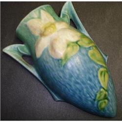 GORGEOUS ROSEVILLE WALL VASE - POCKET #1829962