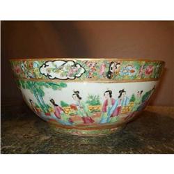 Antique Chinese Export Rose Medallion Bowl #1830595