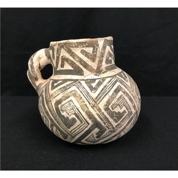 Prehistoric Anasazi Pottery Jar