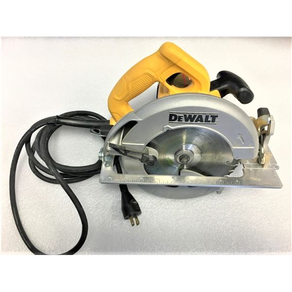 DEWALT DWE575 71/4in Circular Saw, 15 Amp
