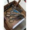 Image 8 : TRAY OF HAMMERS AND SHEARS