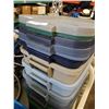 Image 2 : 6 storage totes with lids