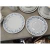 Image 8 : 26 pieces of Royal Albert Memory Lane china