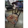 Image 8 : Dining table with leaf and 4 chairs - 55 inches long x 39 x 30 tall with 12 inch leaf