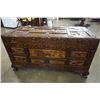 Image 8 : HIGHLY CARVED CAMFOR TRUNK
