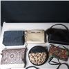 Image 2 : LOT OF 12 ASSORTED HAND BAGS / SACS A MAINS