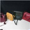 Image 2 : LOT OF 12 ASSORTED HAND BAGS / SACS A MAINS