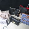 Image 2 : LOT OF 12 ASSORTED HAND BAGS / SACS A MAINS