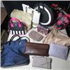 Image 1 : LOT OF 12 ASSORTED HAND BAGS / SACS A MAINS