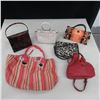 Image 2 : LOT OF 12 ASSORTED HAND BAGS / SACS A MAINS