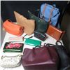 Image 1 : LOT OF 12 ASSORTED HAND BAGS / SACS A MAINS