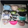 Image 1 : LOT: 12 ASST FANNY PACKS / SAC BANNANES