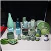 Image 1 : LOT: 20 ASSORTED VASES / 20 VASES ASSORTIS