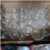 Image 3 : LOT: ASSORTED GLASSES / VERRES ASST