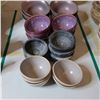 Image 1 : LOT: 22 ASST BOWLS / BOLS ASSORTIS