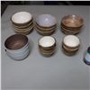 Image 1 : LOT: 20 ASST BOWLS / BOLS ASSORTIS