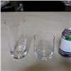 Image 1 : LOT: 49 ASSORTED GLASSES / VERRES ASSORTIS