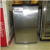 Image 1 : CUISINART MINI FRIDGE 17" X 20" X 29"
