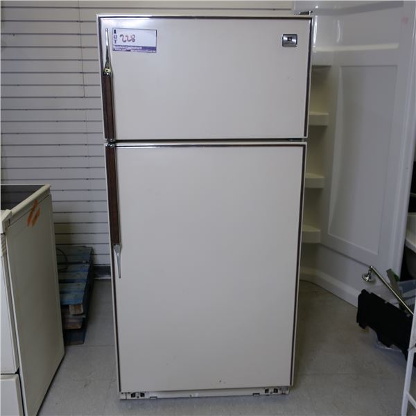 KELVINATOR FRIDGE 30  X 26  X 64 