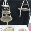 Image 1 : LOT: 6 HANGING DECOR / DECOR SUSPENDU